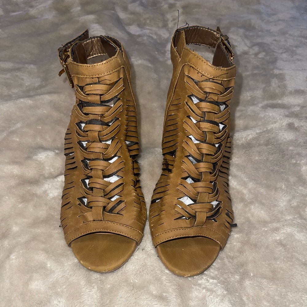 Women’s Tan Lace - up Open Booties